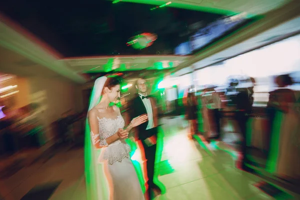 Primer baile de boda — Foto de Stock