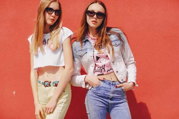 Sokakta genç modeli