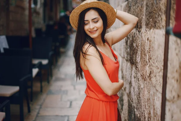 güzel esmer açık havada