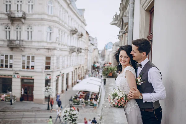 Koninklijk huwelijk in de oude stad — Stockfoto