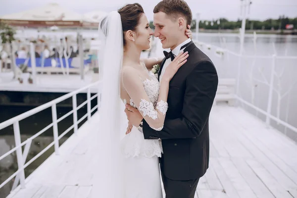 Novia y novio — Foto de Stock