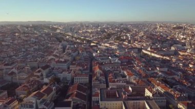 Gökyüzü görünümü Lizbon büyüleyici şehir ve onun downtow