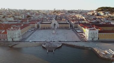 Rua Augusta ile ünlü Augusta Arch Lizbon, Portekiz