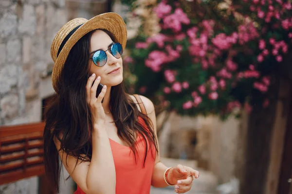 güzel esmer açık havada