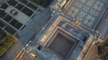 Madrid Kraliyet Sarayı