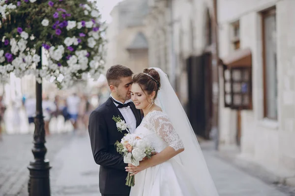 Novia y novio — Foto de Stock