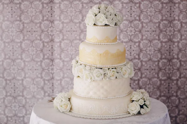 Свадебный торт HD — стоковое фото