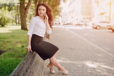 iş kadını becerikli alet sahiptir