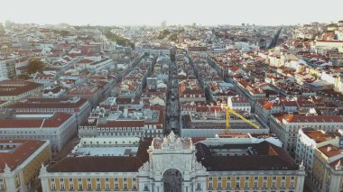 Rua Augusta ile ünlü Augusta Arch Lizbon, Portekiz