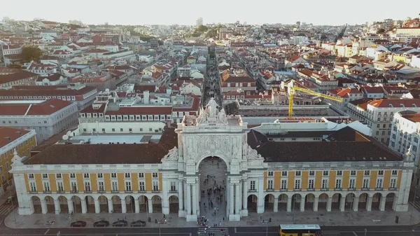 Rua Augusta ile ünlü Augusta Arch Lizbon, Portekiz