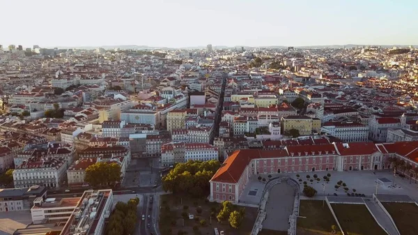 Rua Augusta ile ünlü Augusta Arch Lizbon, Portekiz