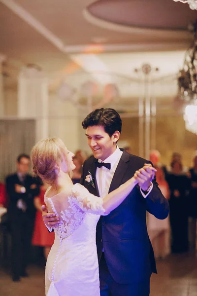 First dance hd — Stock Photo, Image