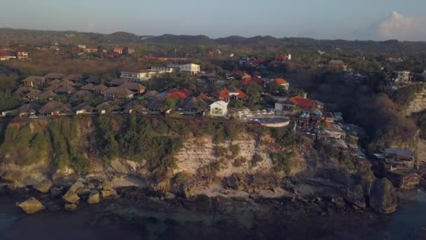 Falaise à côté de l'océan — Video