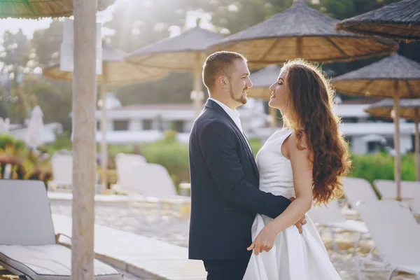 Grooms in nature — Stock Photo, Image