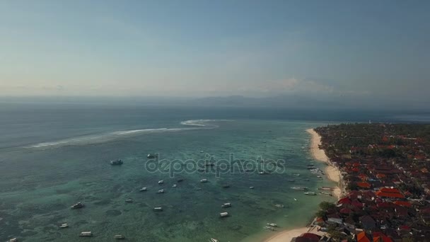 인도네시아 발리에서에서 아름 다운 푸른 바다 — 비디오