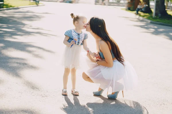 Mère avec fille — Photo