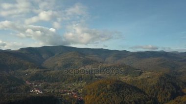 sonbaharda yeşil mountians