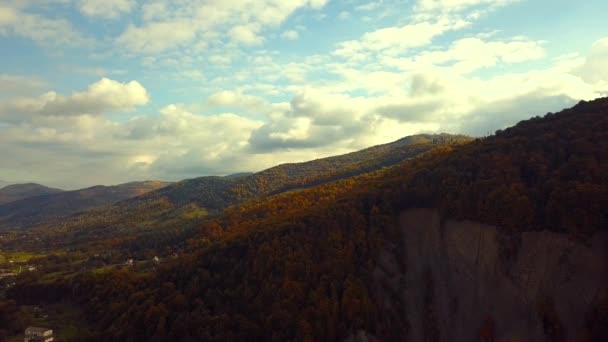 Green mountians in the fall — Stock Video