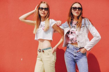 Sokakta genç modeli