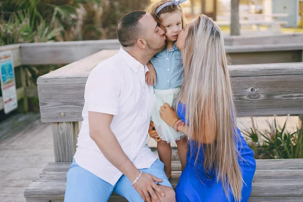 Papá mamá e hija — Foto de Stock