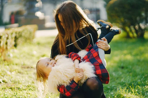 Mother with daughter — Stock Photo, Image