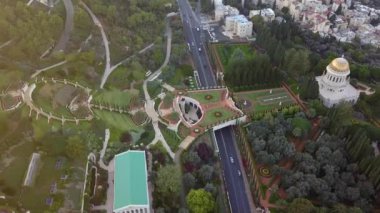 İsrail bir parkta yaz aylarında köprü