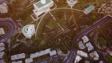 İsrail bir parkta yaz aylarında köprü