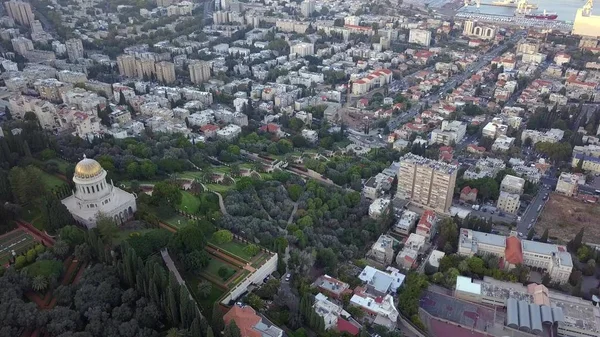 Überführung eines Parks in Israel im Sommer — Stockfoto