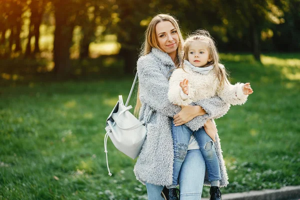 Young mother with toddler — Stock Photo, Image