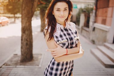 sokakta güzel kızlar