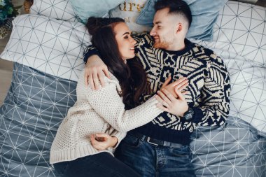 Kötü durumdaki bir çift