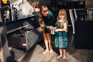 aile içinde bir mutfak