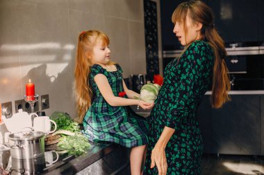 aile içinde bir mutfak