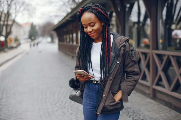 Bir şehirde siyah kız