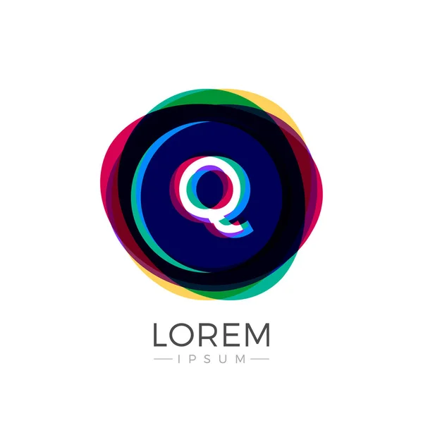 Q Carta Logo icono colorido abstracto superposición Fusión Diseño plantilla en fondo blanco — Vector de stock