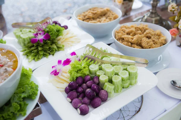 Čerstvá zelenina, krájení pro thajské jídlo koncept oslavenkyni — Stock fotografie