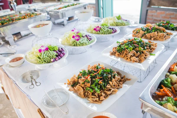Vele soorten van Thais eten in partij — Stockfoto