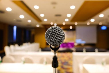Toplantı Salonu bir seminer için mikrofon yakın çekim