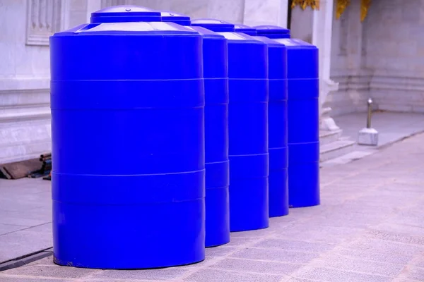 The large blue water tank is beautifully arranged. — Stock Photo, Image