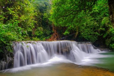 Huai Mae Kamin Şelalesi Kanchanaburi, Tayland