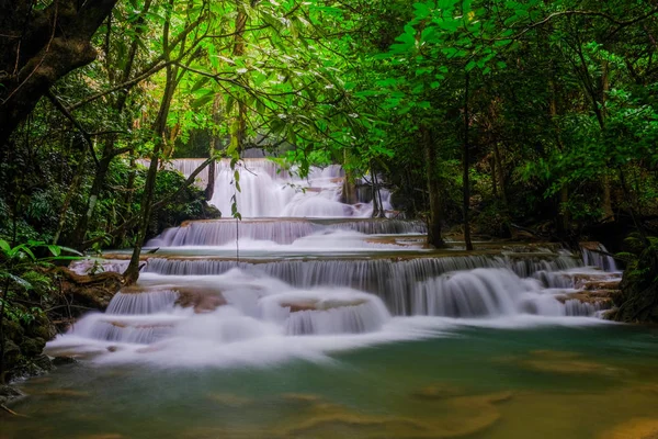 泰国Kanchanaburi的Huai Mae Kamin瀑布 — 图库照片