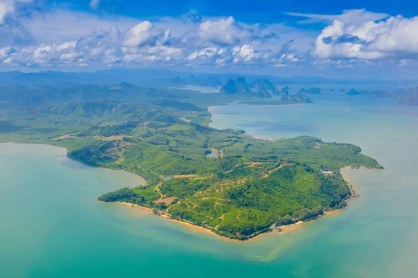 Phuket Island Beauty islands, view from the plane — Stock Photo, Image