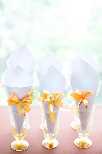 Cone Beautiful flower arrangement for wedding — Stock Photo, Image