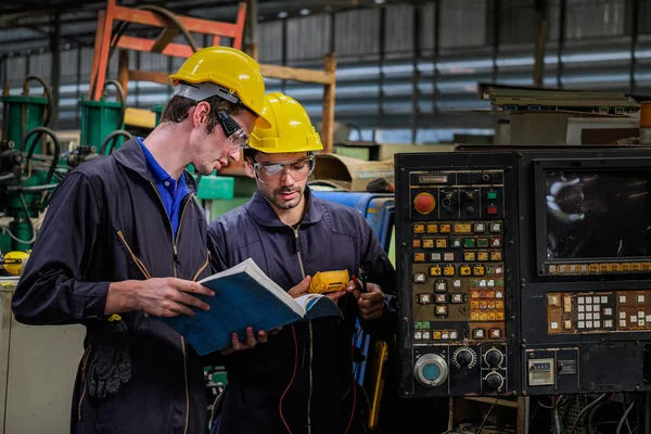 Factory control center of production with service team — Stock Photo, Image