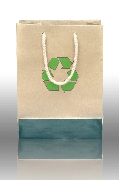 Reciclar Bolsa Papel Con Símbolo Reciclaje Sobre Fondo Blanco — Foto de Stock