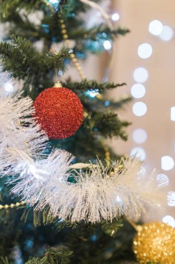 Madalyalı Noel ağacı