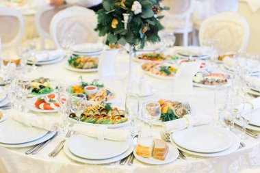 Ziyafet düğün tablo kış ayarlama dekore edilmiş