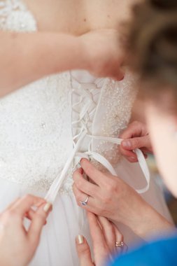 güzel gelin sabah hazırlanıyor