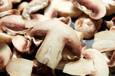 Ham taze champignon mantarları Sote 