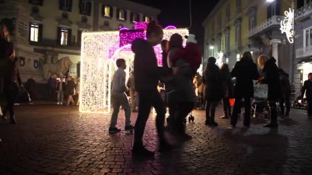 Nápoles, luces de Navidad en la plaza — Vídeos de Stock